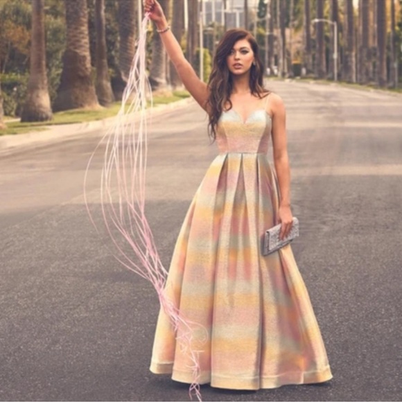 Betsey Johnson Dresses & Skirts - Betsey Johnson Metallic Gown Size 8 Rainbow Sweetheart-Neck Strapless Prom Dress